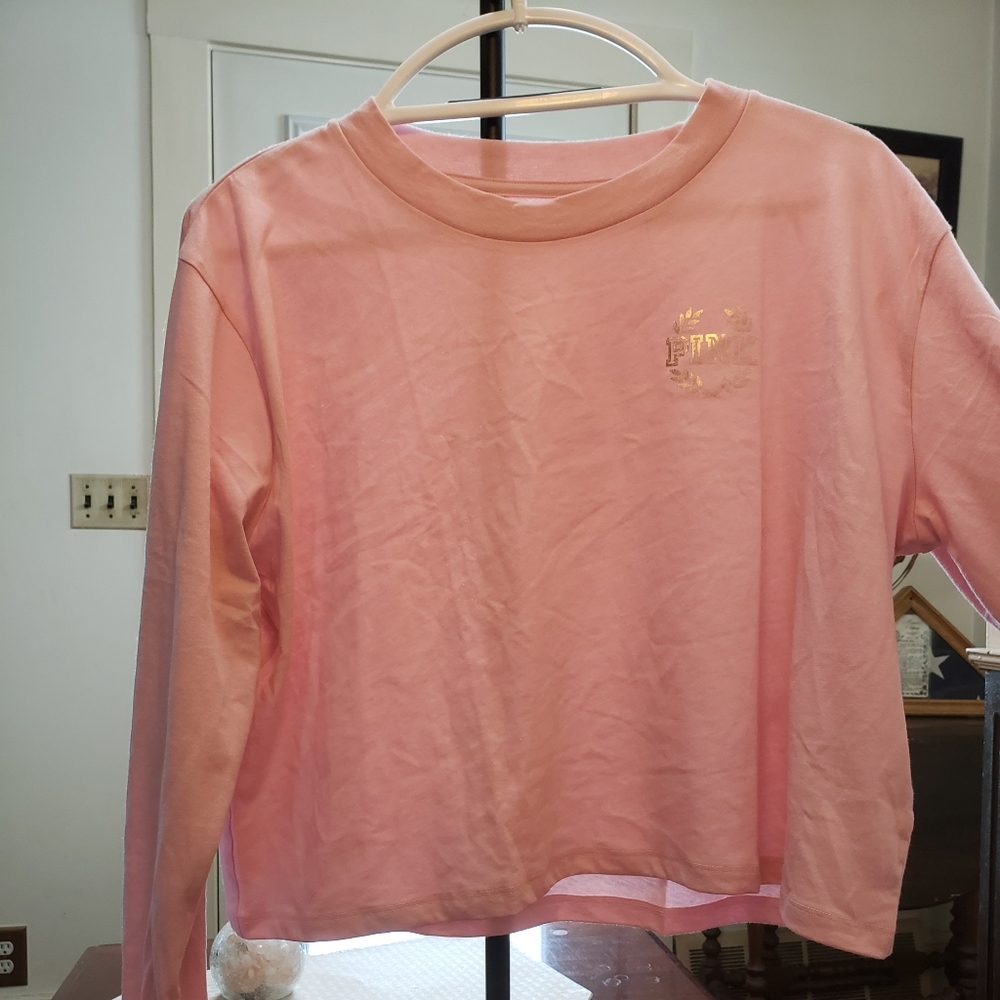 Cropped pink long sleeve
